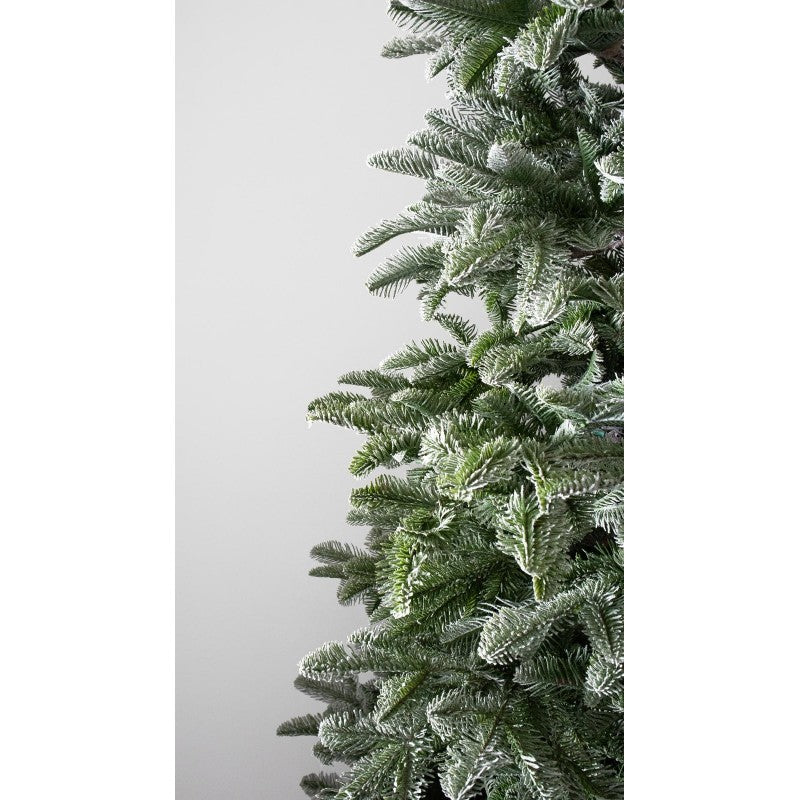 Albero di Natale slim innevato Rockefeller by Salvatore Izzo